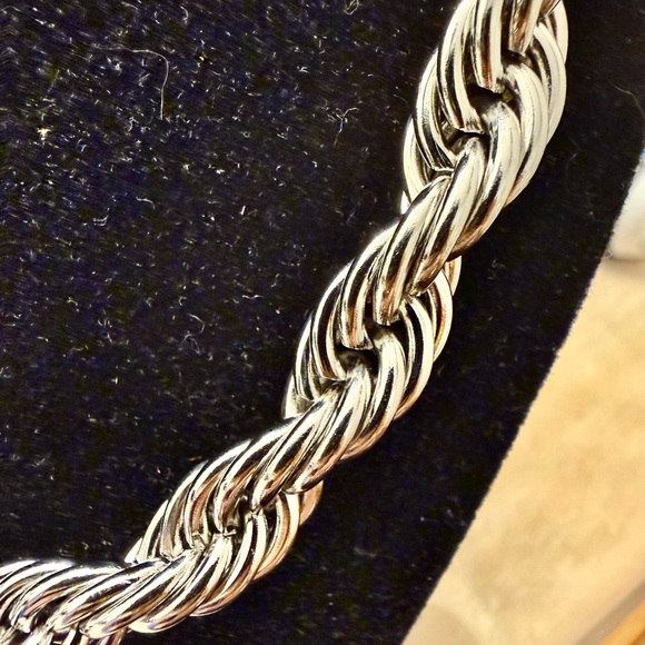 FREE FREE Jumbo stainless stain neck. 10mm thick 24 “ long NWT with duster - Picture 5 of 9